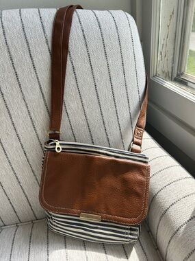 Relic Tan Leather Crossbody with Navy Stripe Accent